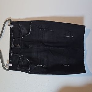 NWT Kreamy Black Denim Distressed Skirt